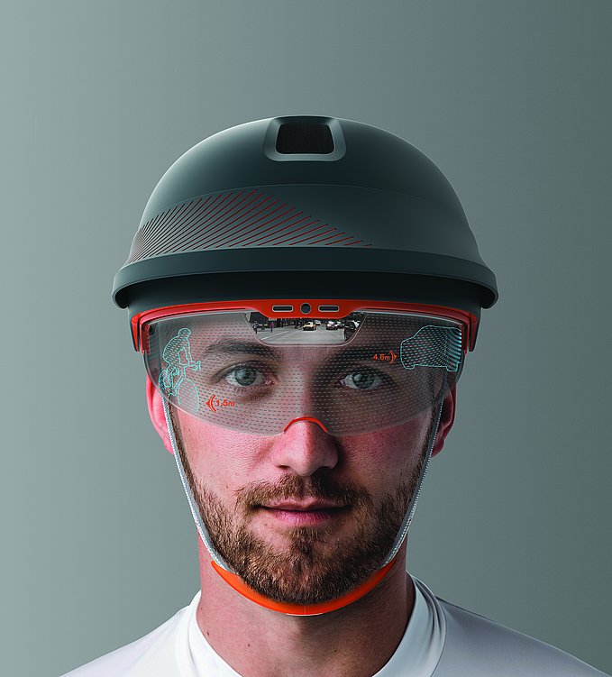 Propotitpo del casco Optic con información en sus visores